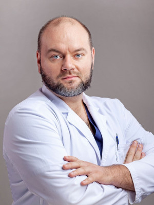 Руководитель Центра анестезиологии иреанимации Анисков Эдуард Алексеевич
